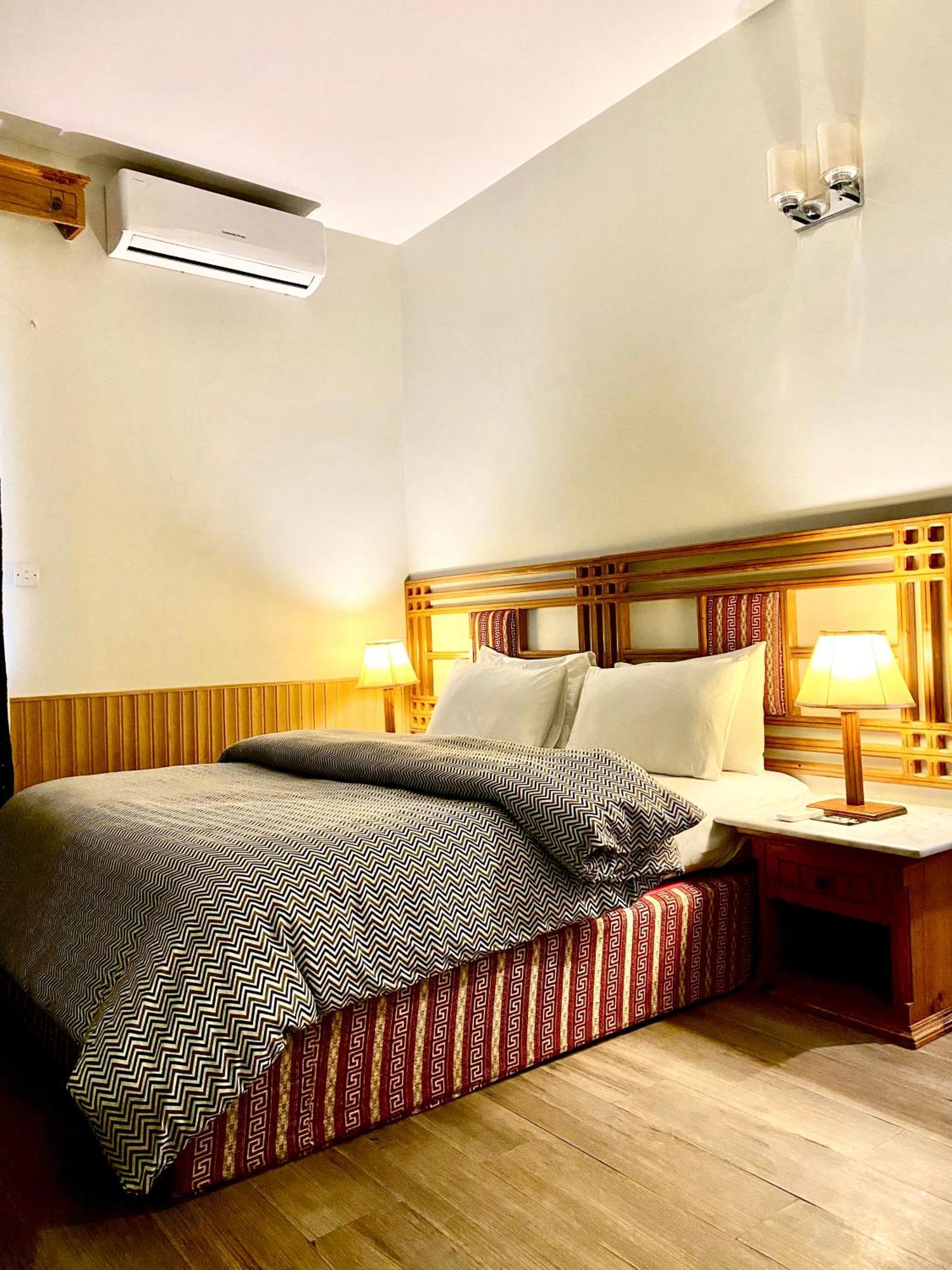 Rock City Resort Mingora Luaran gambar